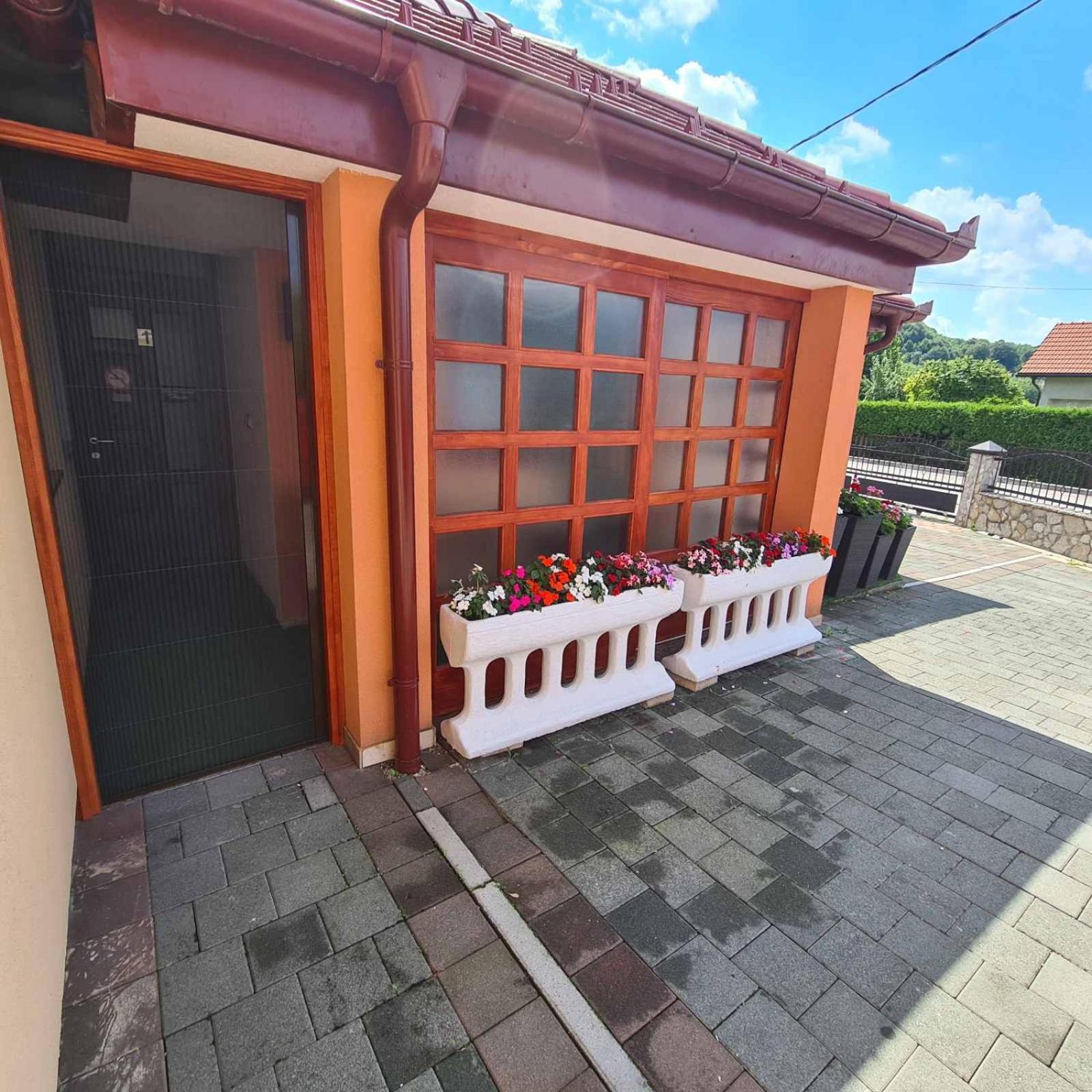 Hana Superior Apartments Bihac Exterior photo